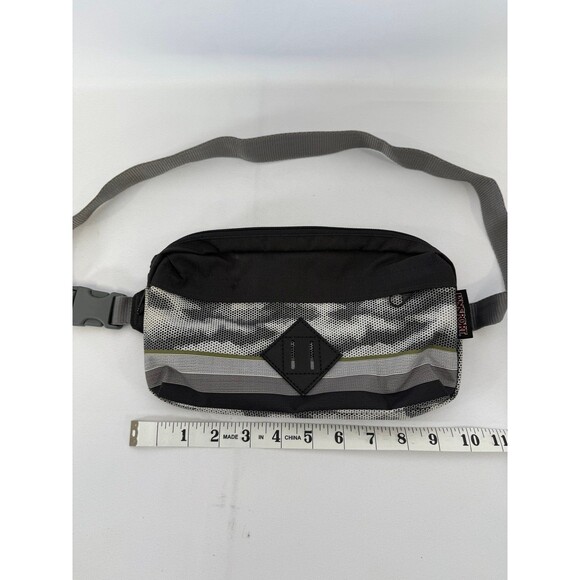 JanSport Waist Bag Fanny Pack Gray Zipper Close - Picture 4 of 6